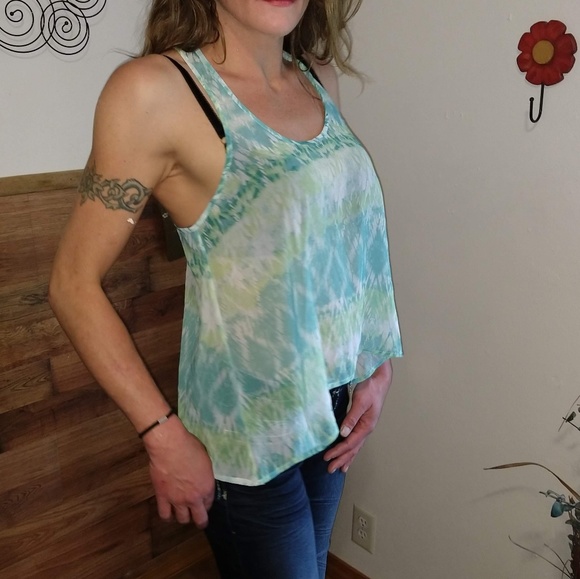 LAST CHANCEAeropostale Halter Back Tank Top - Picture 2 of 8